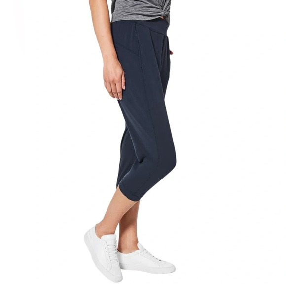 Lululemon Rejuvenate Crop 18 True Navy W6AM9S Yoga Size 4 loose Relaxed - Picture 9 of 9